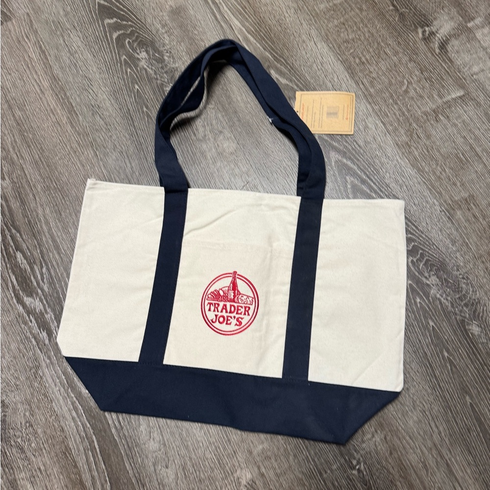 Trader Joe’s Traditional Reusable Large Tote Bag Canvas Cream/ Blue New With Tag - Picture 2 of 8